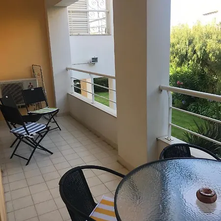 Two Bedroom In Center Of Alvor