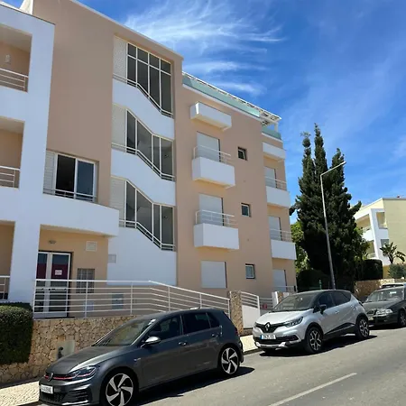 Two Bedroom In Center Of Alvor